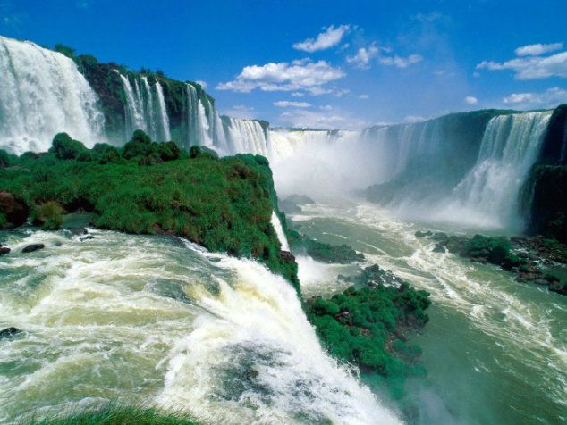Argentyna atrakcje Iguazu. wakacje wycieczki podróże wczasy. wodospady