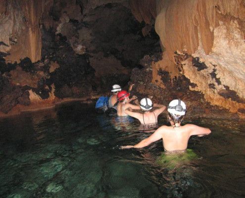 Belize egzotyczne wakacje atrakcje snoorkling w jaskiniach. TOP TRAVEL Ekskluzywne wycieczki Ameryka Środkowa.